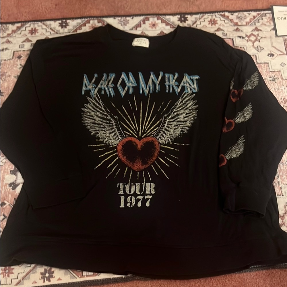 Black Graphic Long Sleeve Top